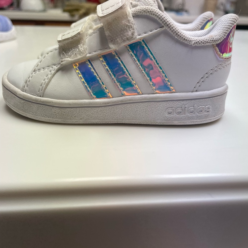 TODDLER ADIDAS - Picture 3 of 5
